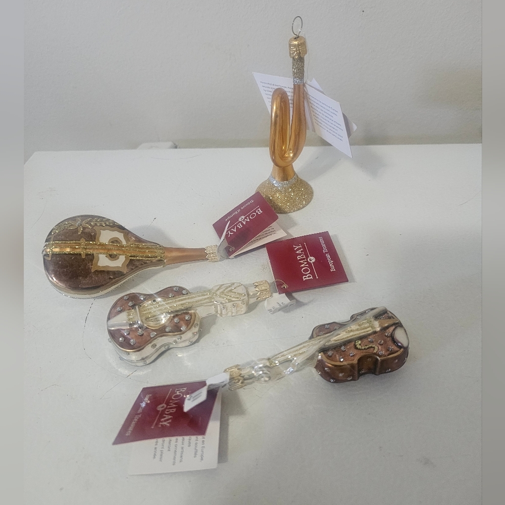 BOMBAY Christmas Glass Ornaments Set of 4 NWT